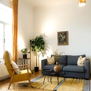  Apartman Stilvolles Im Zentrum - Free Parking Ausztria